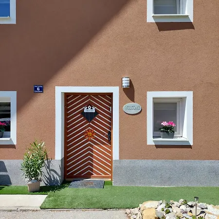 Ferienparadies Haus Monica Weikertsham